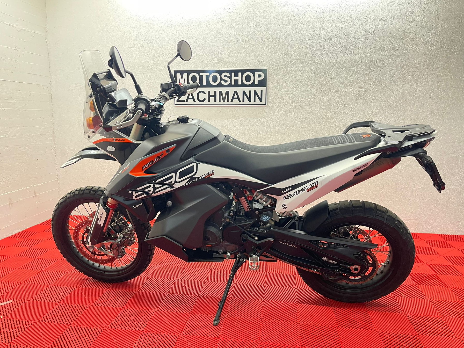 KTM 890 Adventure (Rallye Umbau)-showroom-element-3