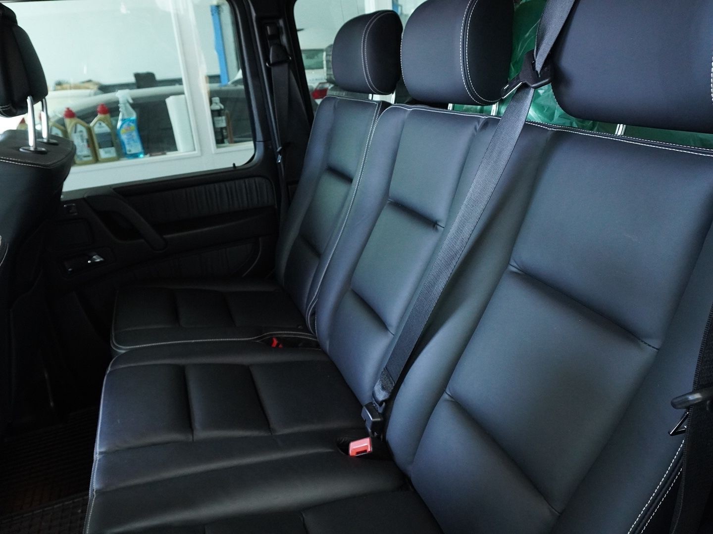 MERCEDES-BENZ G 63 AMG Automatic-image-4