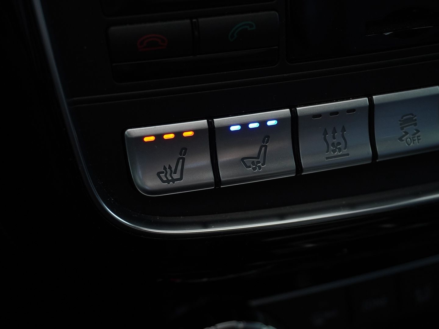 MERCEDES-BENZ G 63 AMG Automatic-image-9