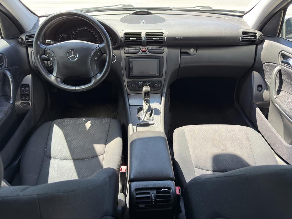 MERCEDES-BENZ C 240-image-8