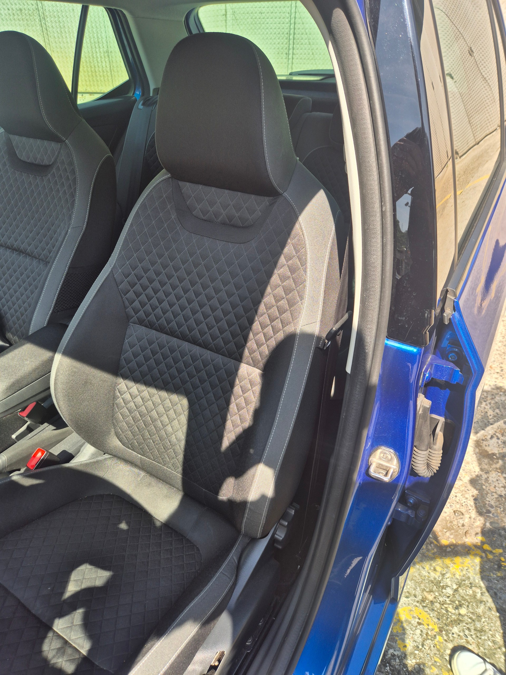 SKODA Fabia 1.2 TSI Style-image-4
