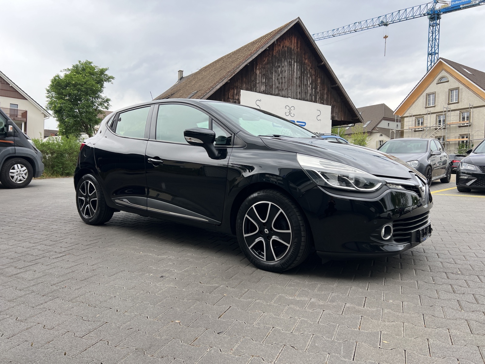 RENAULT Clio 1.2 16V T Swiss Edition EDC-image-5