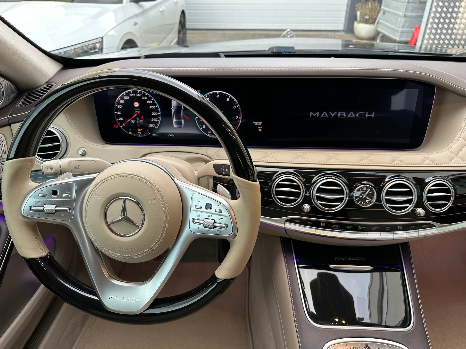 MERCEDES-BENZ S 650 Maybach 9G-Tronic-image-5