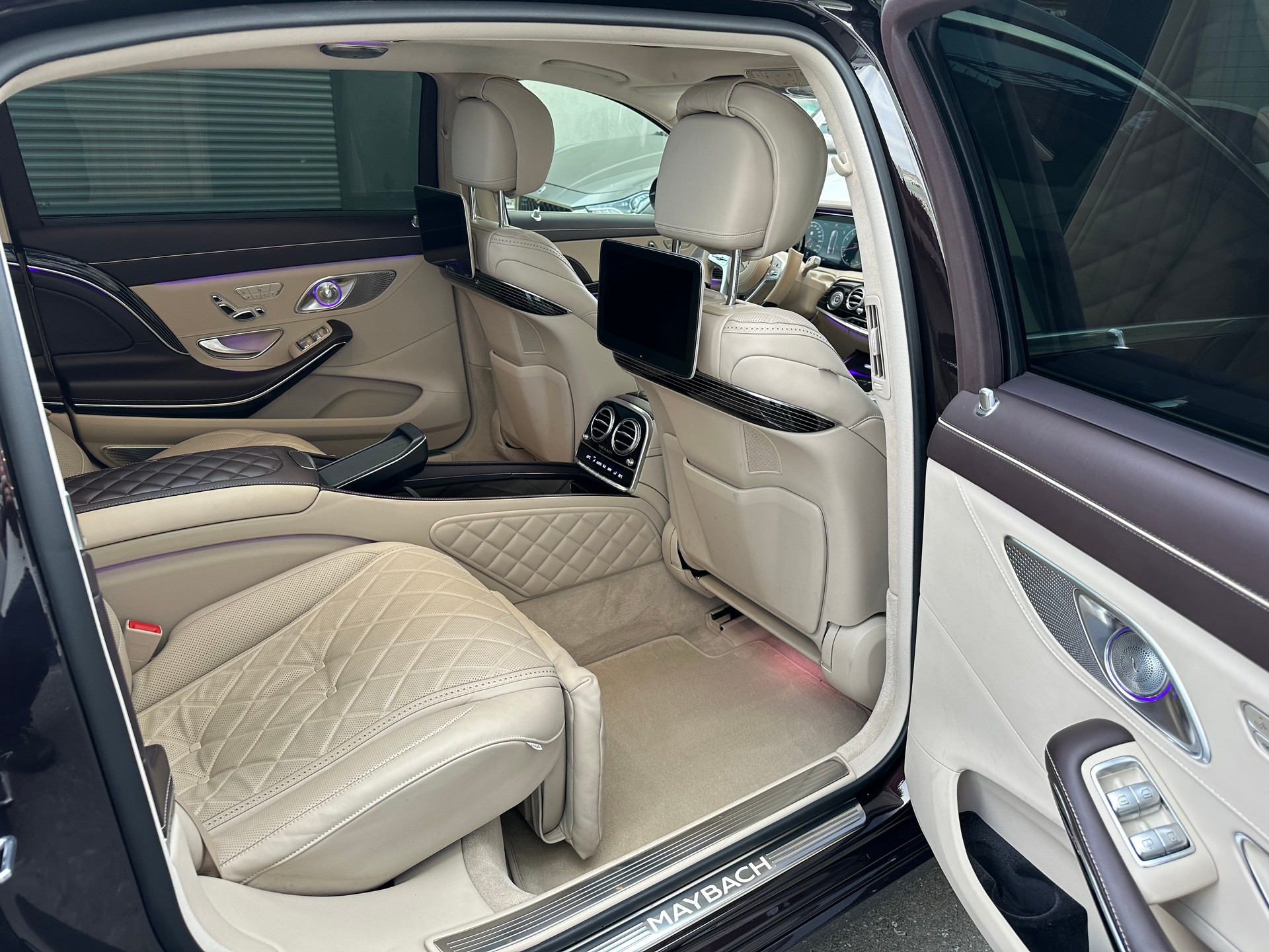MERCEDES-BENZ S 650 Maybach 9G-Tronic-image-13