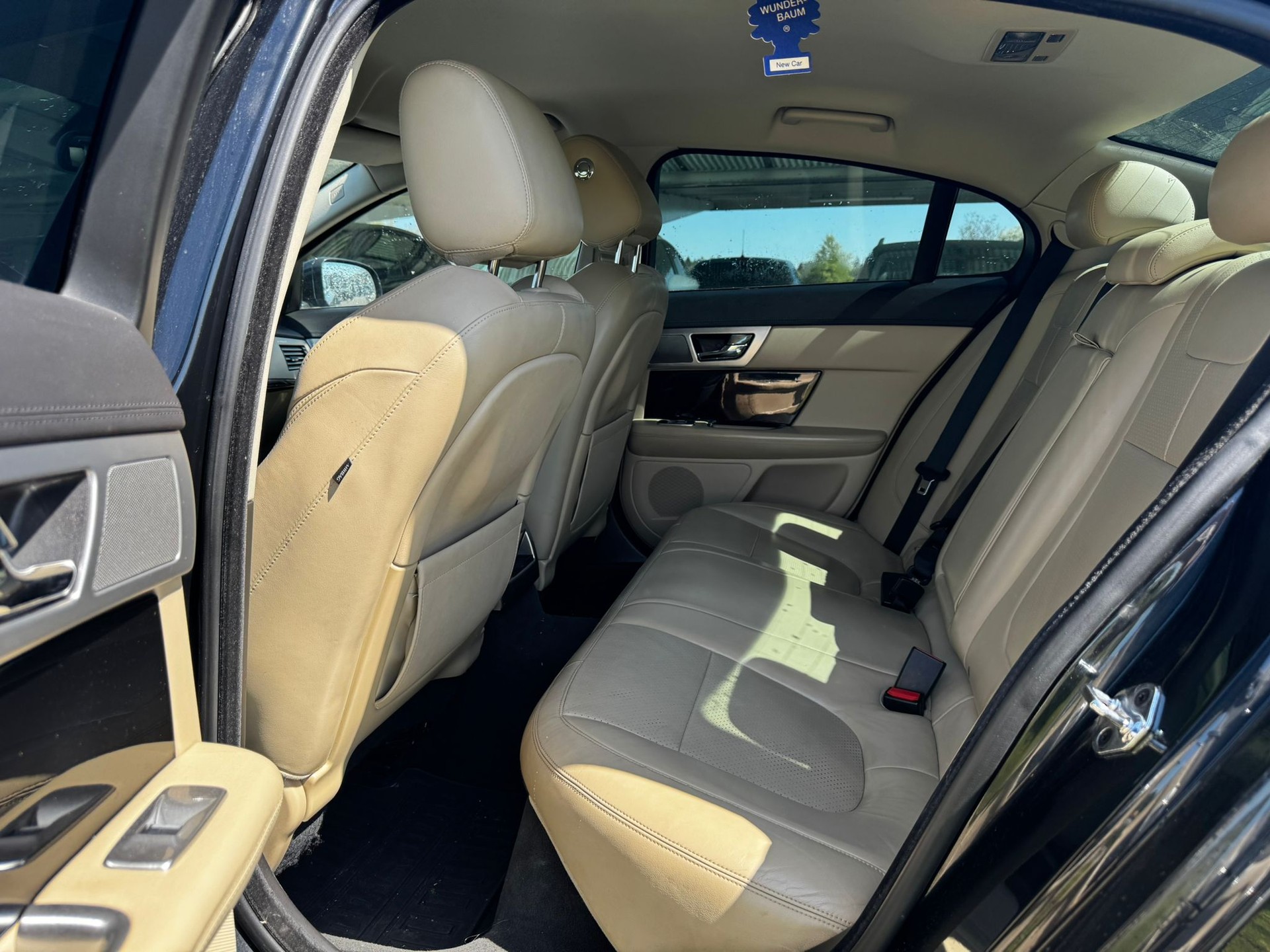 JAGUAR XF 3.0d S V6-image-10