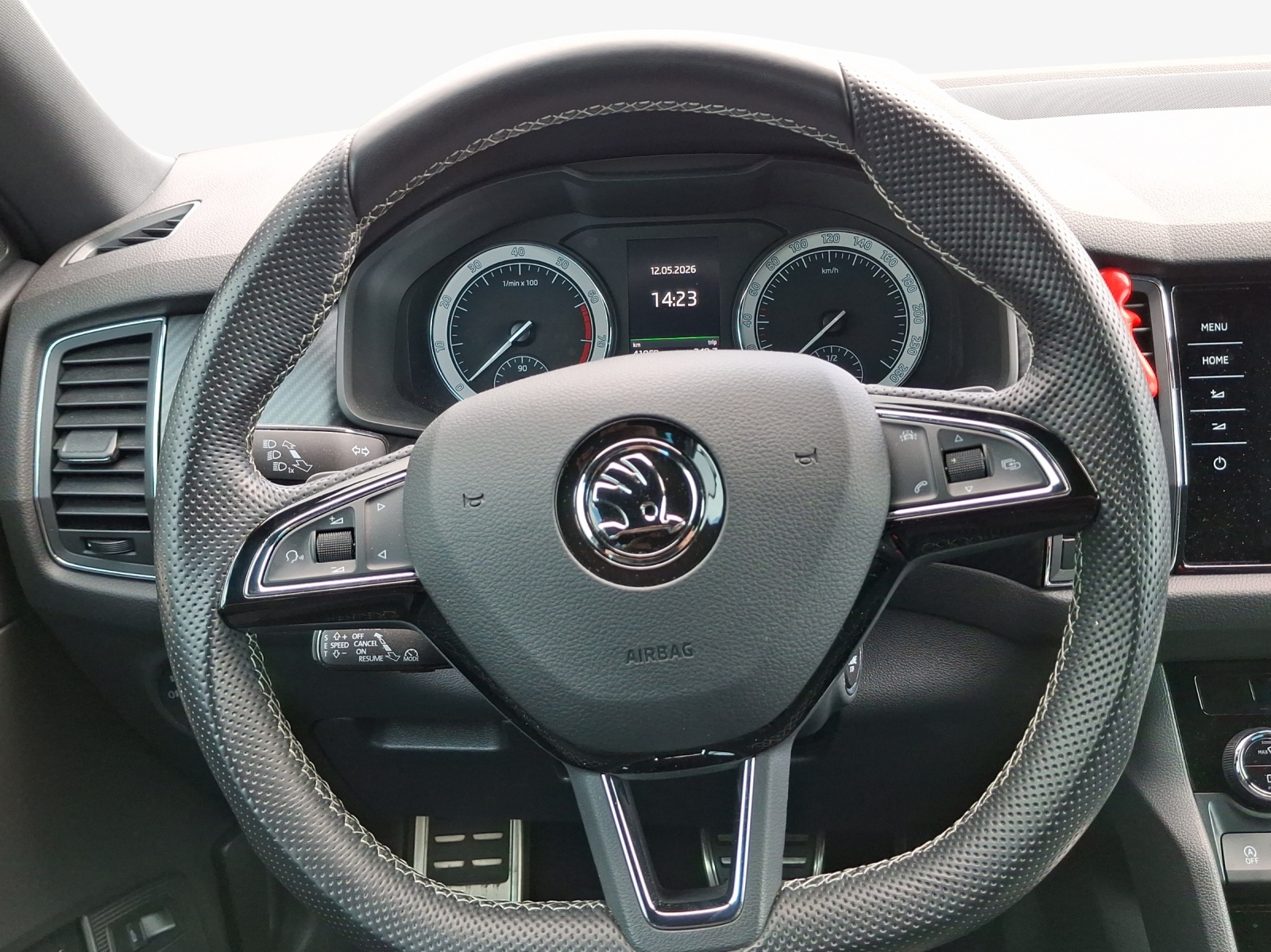 SKODA Kodiaq 2.0 TSI Sport Line DSG 4x4-image-9