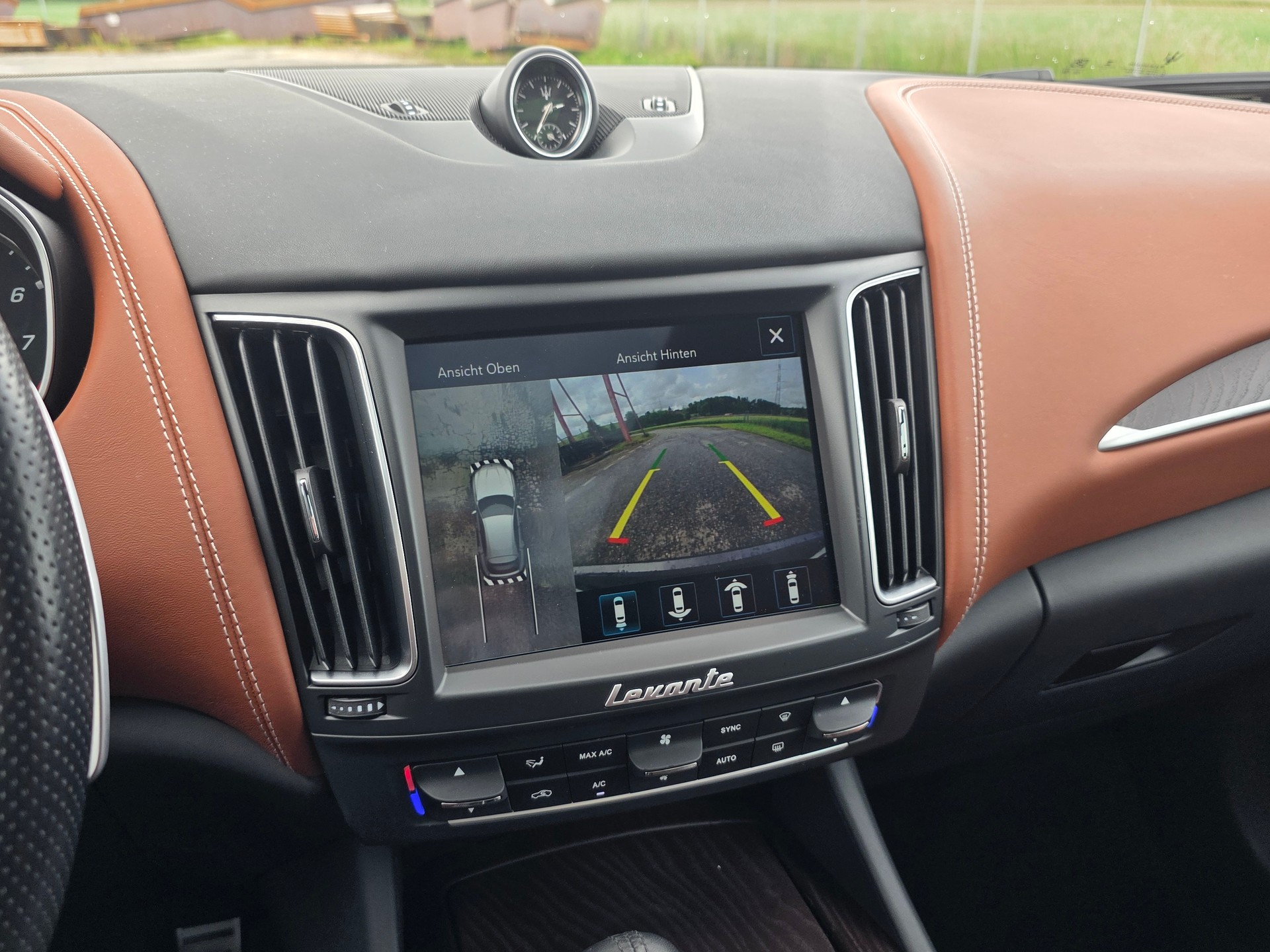 MASERATI Levante S 3.0 V6 Automatica-image-15