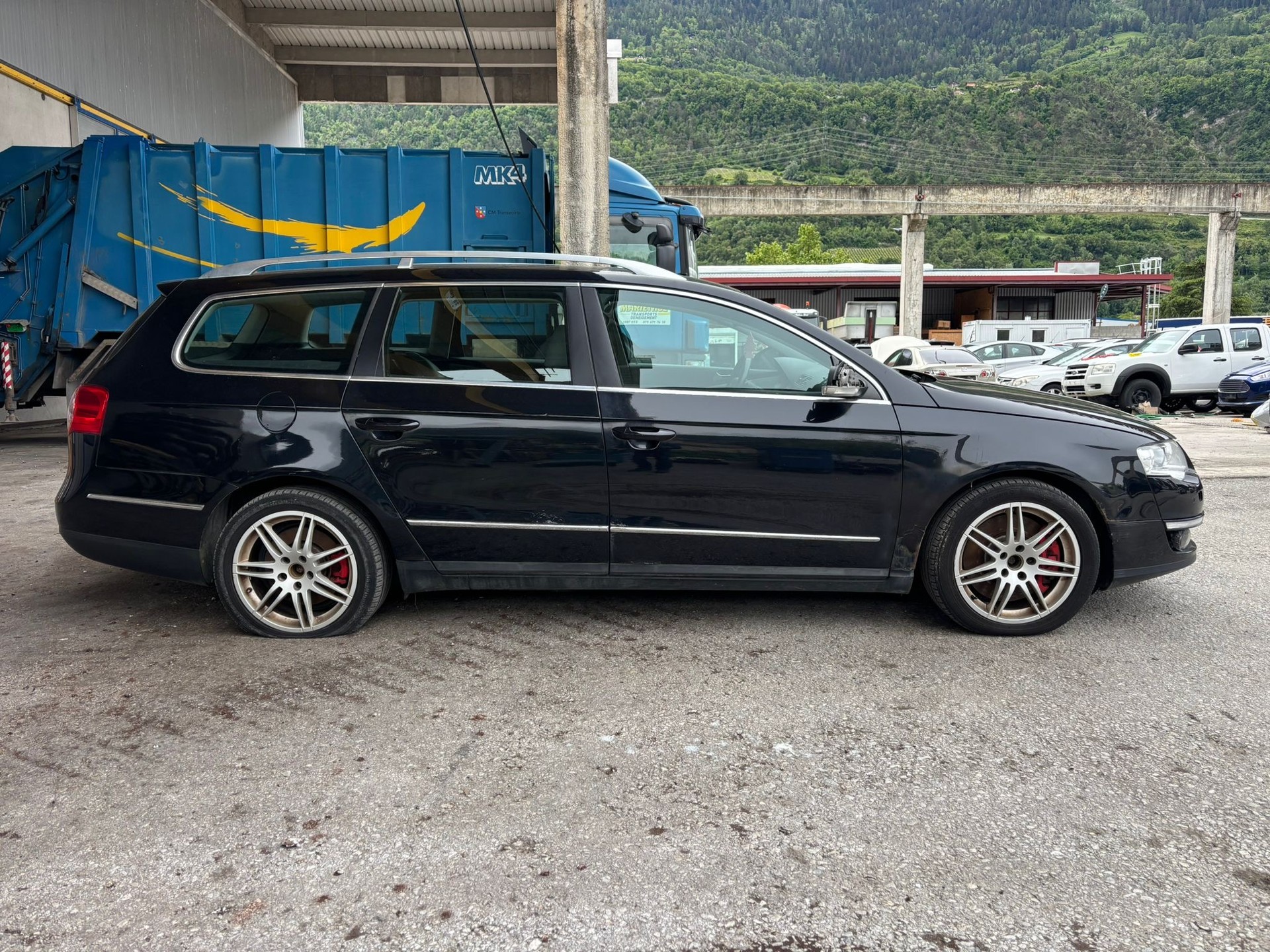 VW Passat Variant 3.2 V6 FSI Sportline 4Motion-image-6