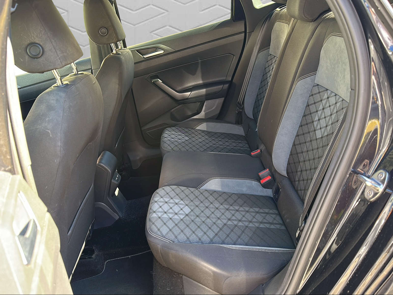 VW Taigo 1.0 TSI R-Line DSG-image-15