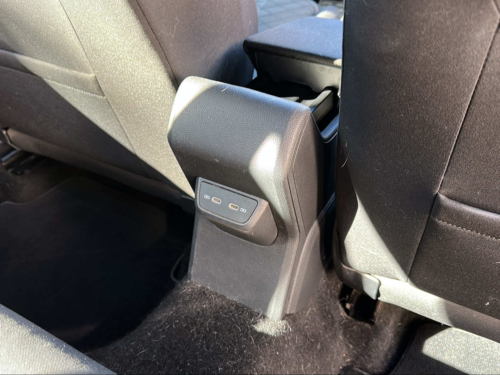 VW Taigo 1.0 TSI R-Line DSG-image-16