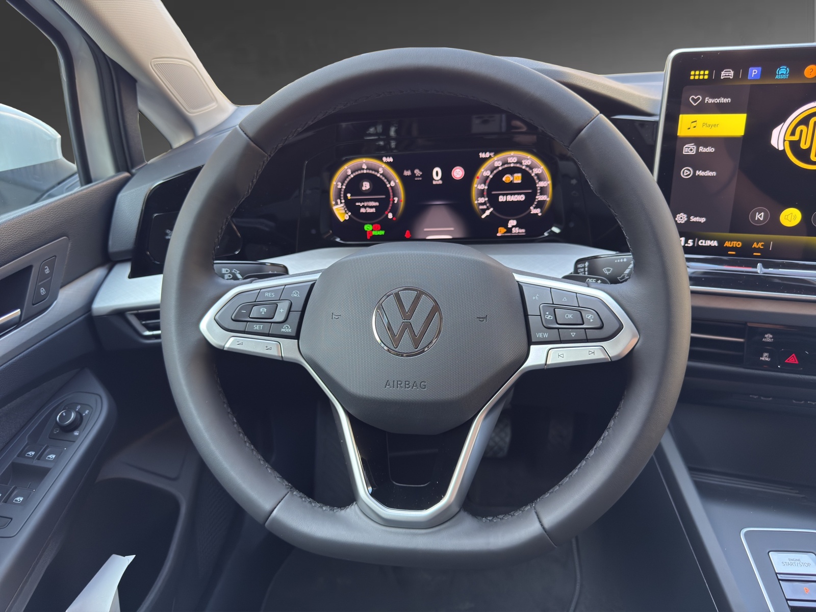 VW Golf 1.5 e TSI mHEV United DSG-image-8