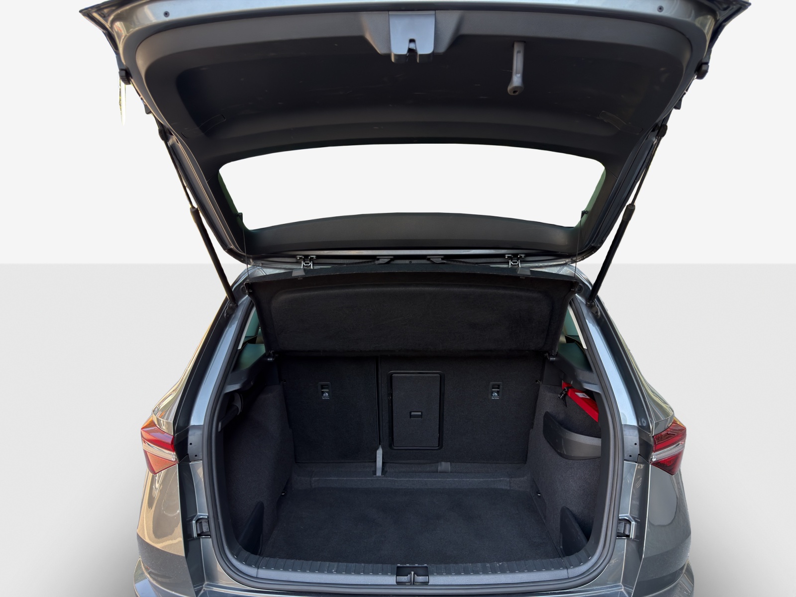 SKODA Karoq 1.5 TSI Ambition DSG-image-12