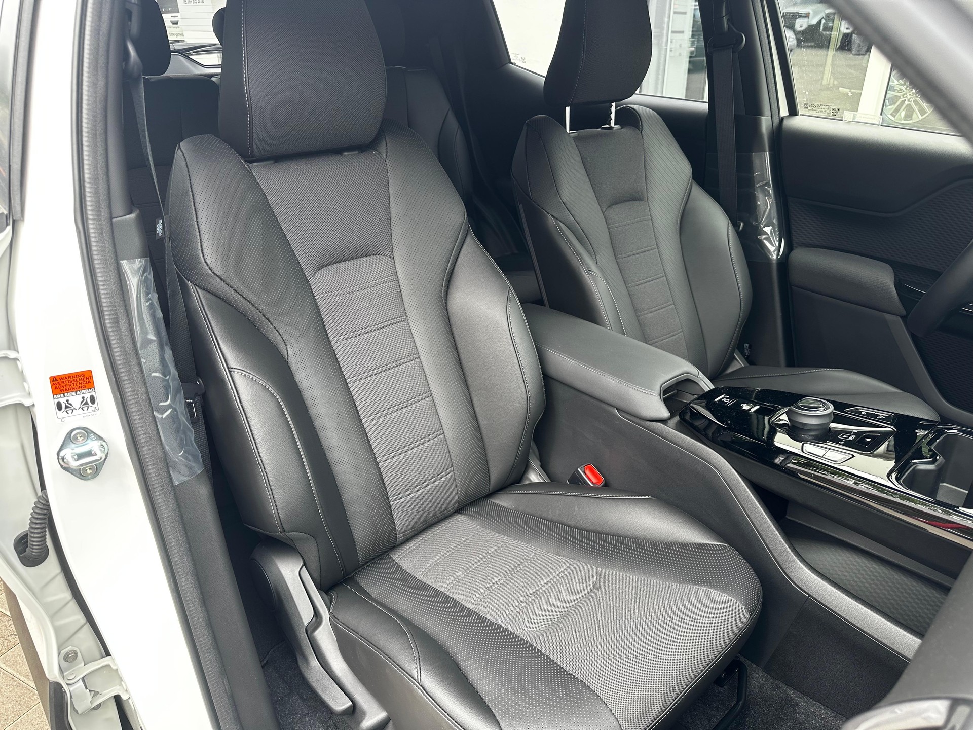 TOYOTA Urban Cruiser Premium AWD-image-14