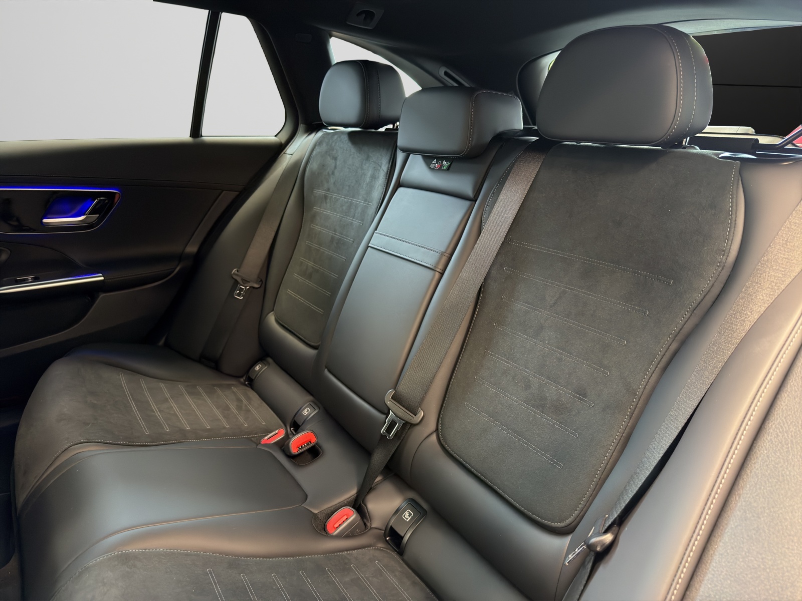 MERCEDES-BENZ C 200 T 4 Matic-image-5