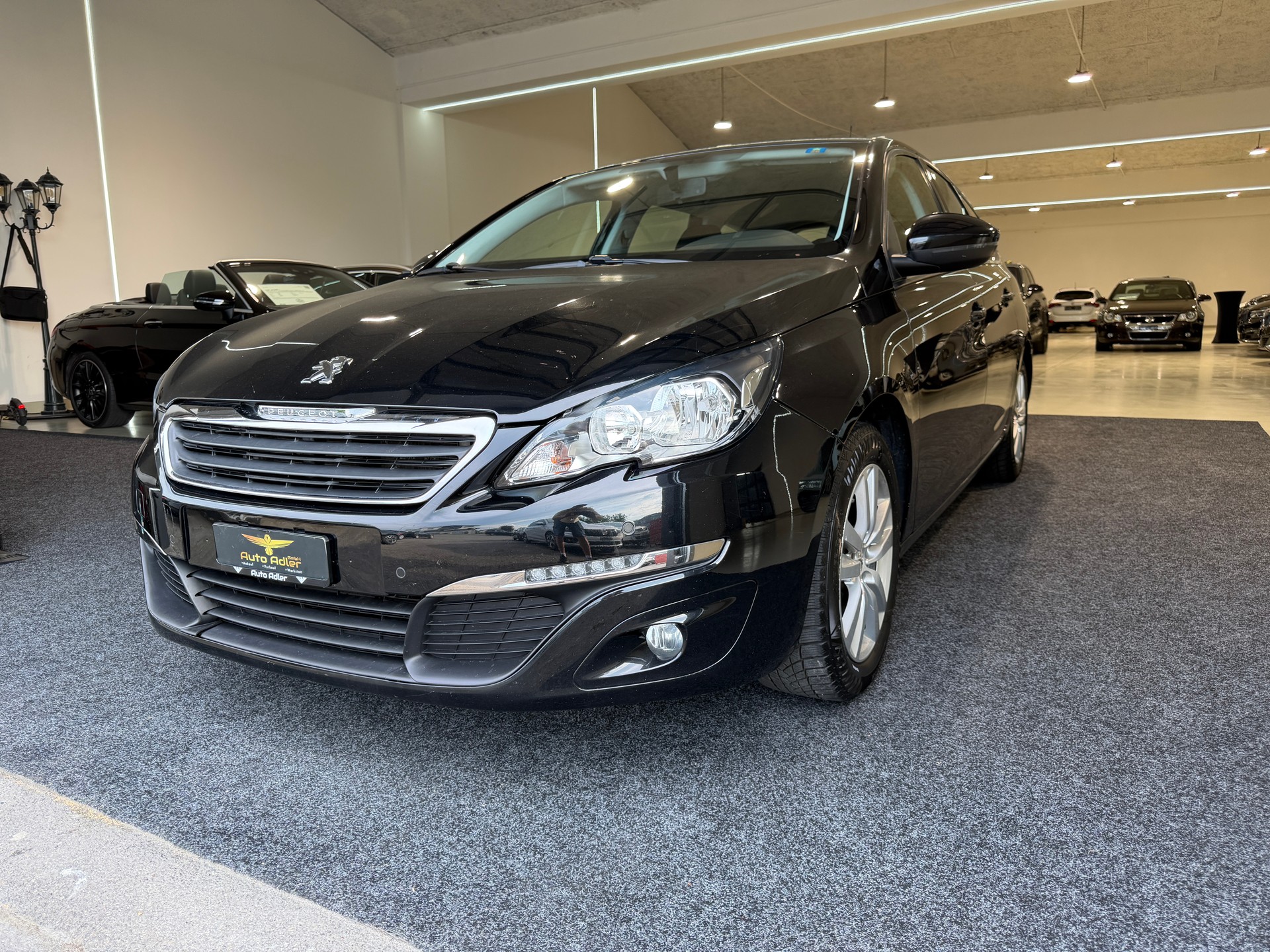 PEUGEOT 308 SW 1.2 THP Active-showroom-element-1