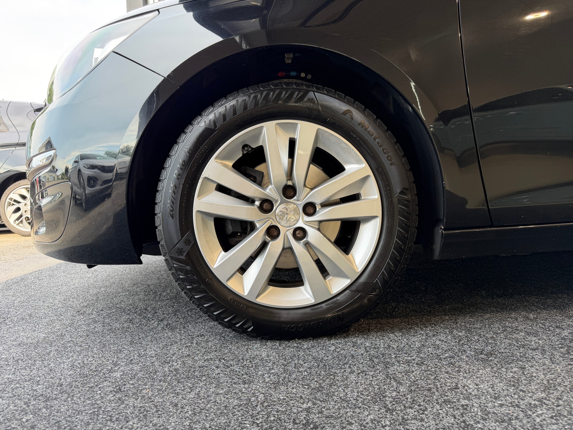 PEUGEOT 308 SW 1.2 THP Active-showroom-element-2