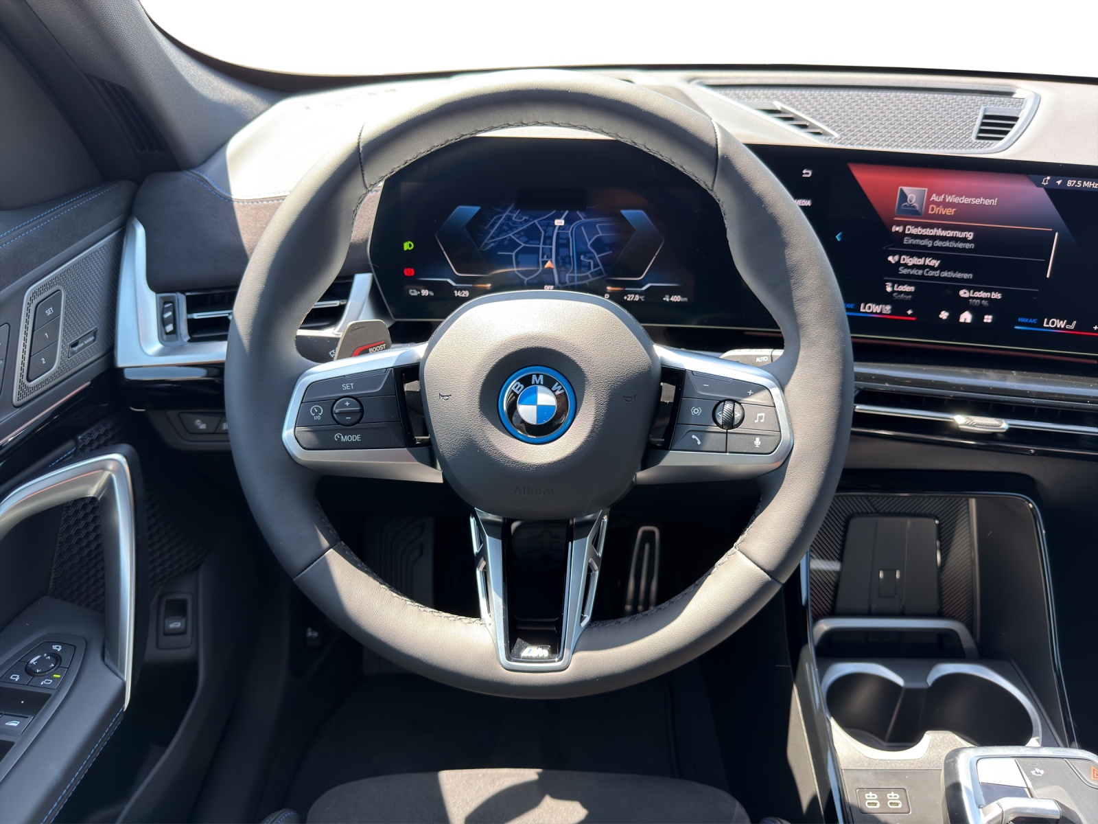 BMW iX1 xDrive 30 M Sport Pro-image-10