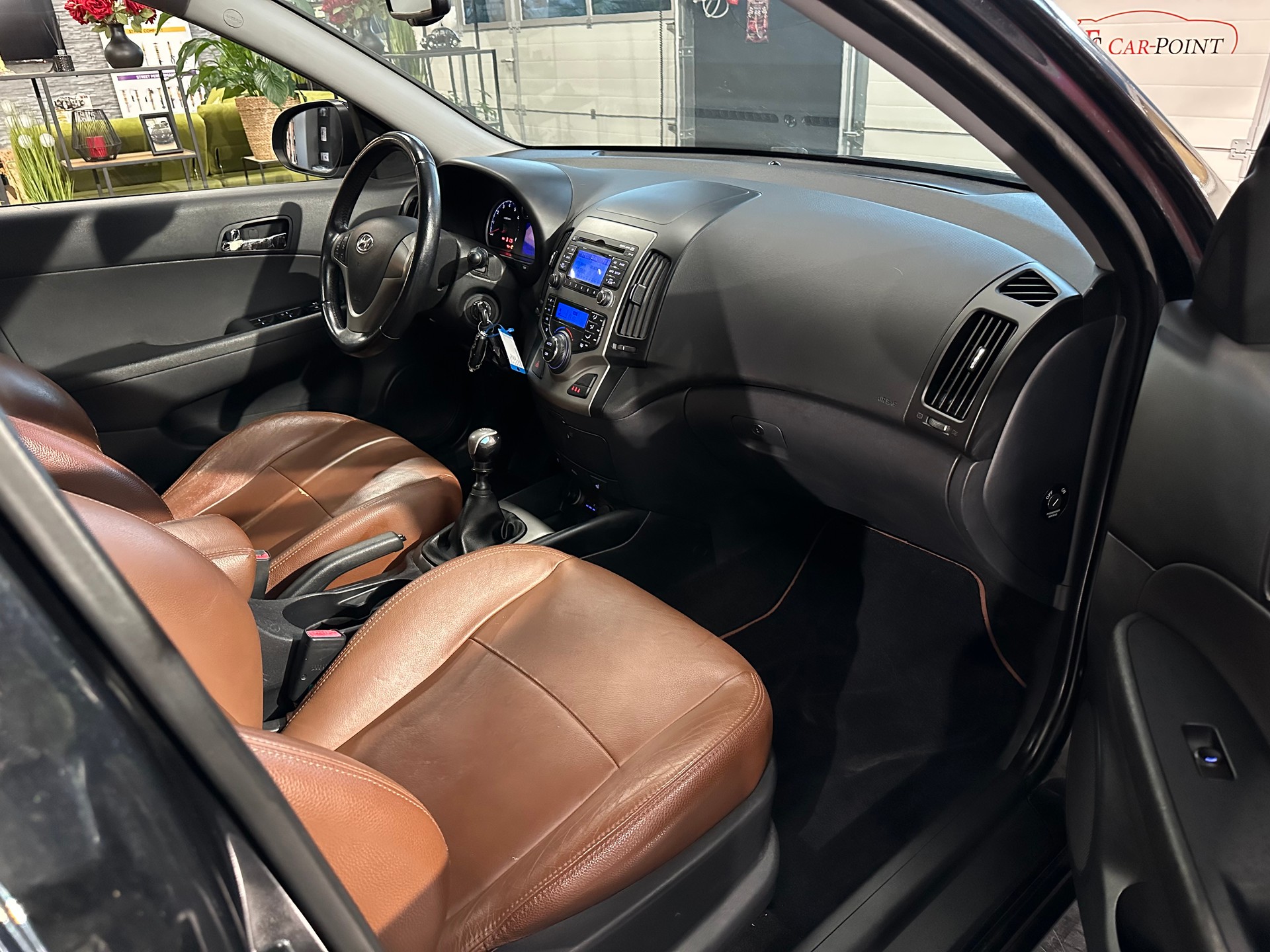 HYUNDAI i30 1.6 Style-image-12
