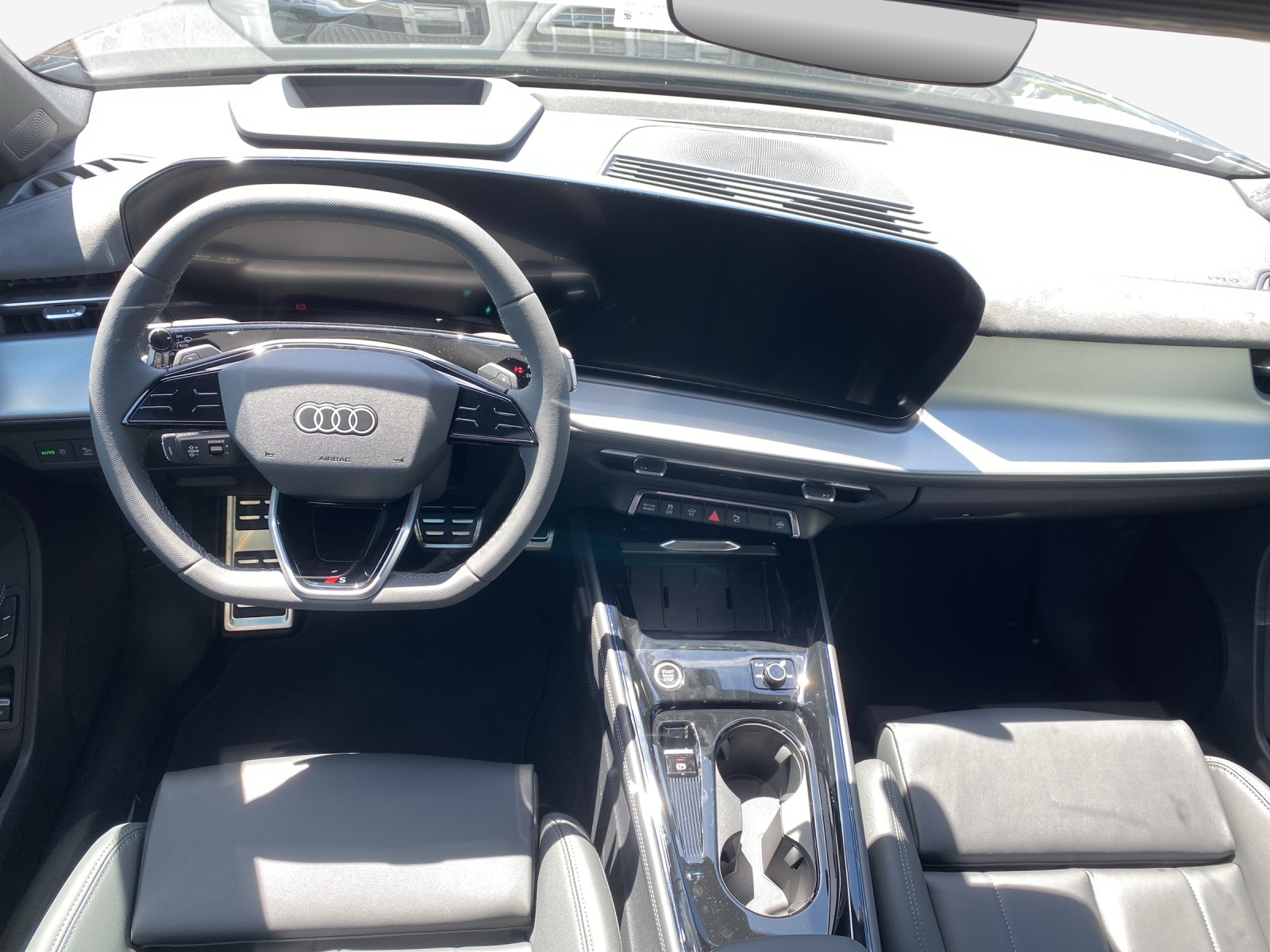 AUDI Q3 SUV e-hybrid 200 kW S tronig-image-8