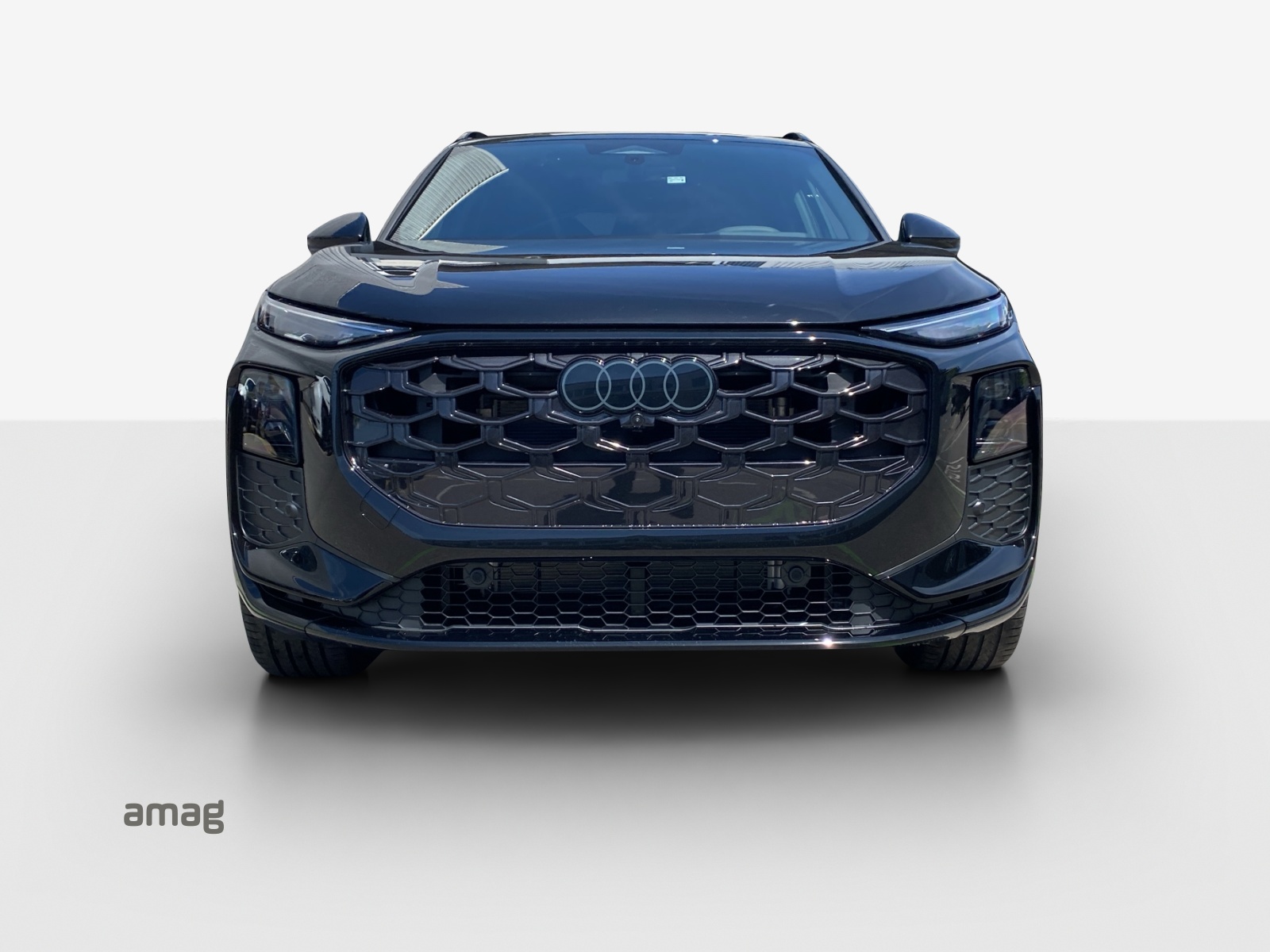 AUDI Q3 SUV e-hybrid 200 kW S tronig-image-6