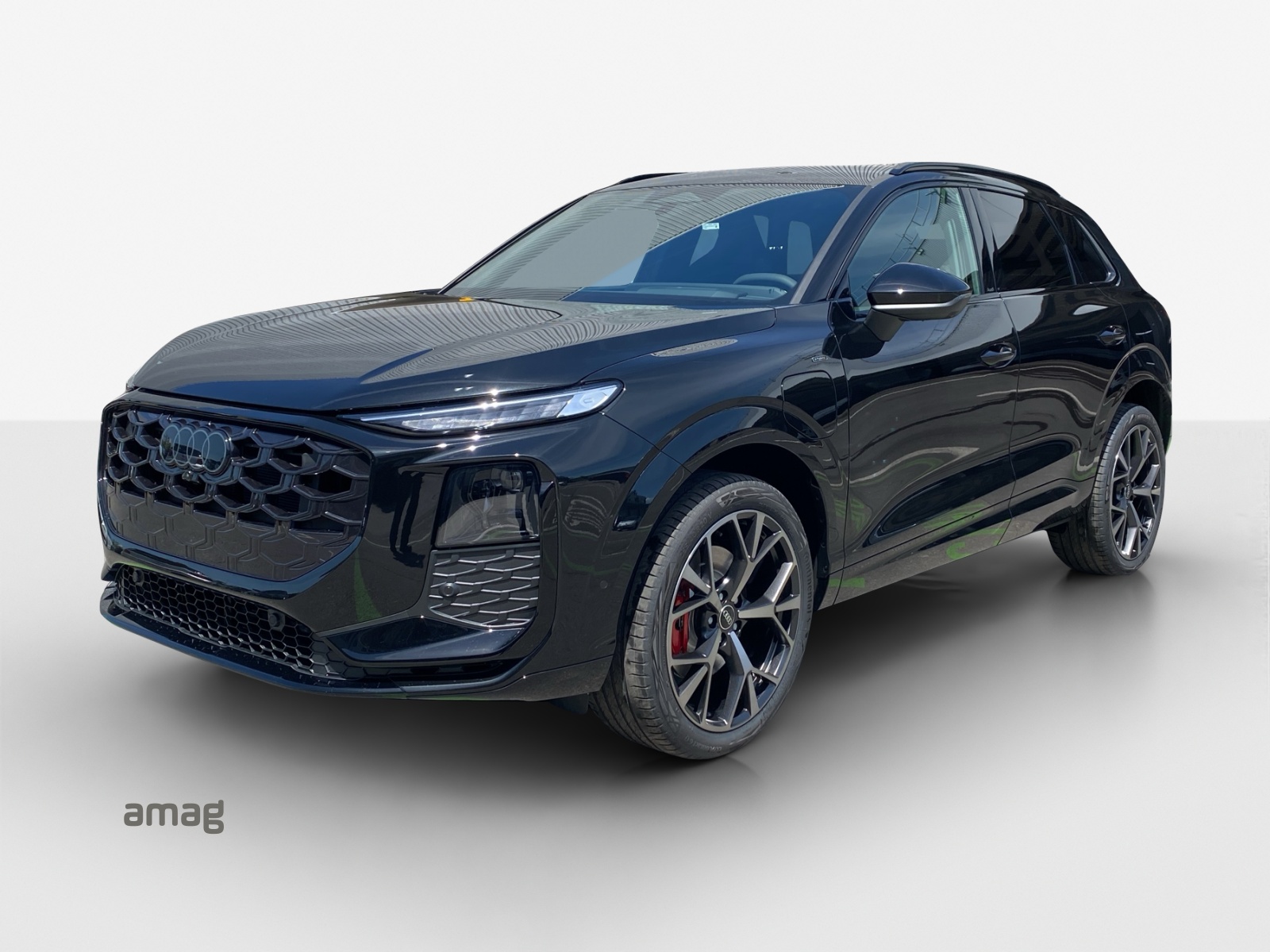AUDI Q3 SUV e-hybrid 200 kW S tronig-image-0