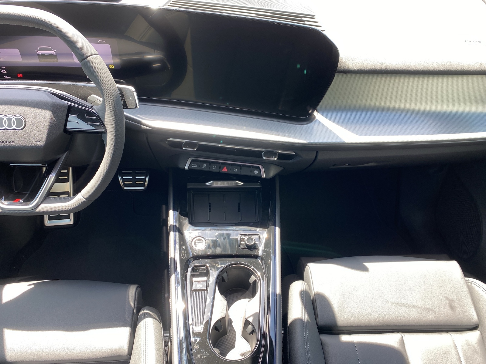 AUDI Q3 SUV e-hybrid 200 kW S tronig-image-10