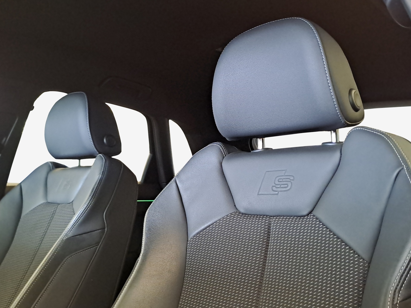 AUDI Q3 35 TFSI S line Attraction S-tronic-image-14