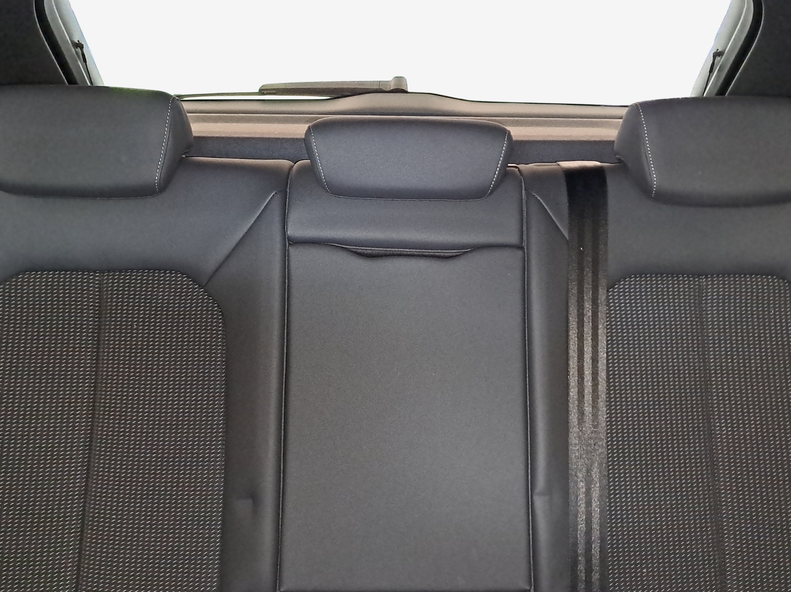 AUDI Q3 35 TFSI S line Attraction S-tronic-image-11
