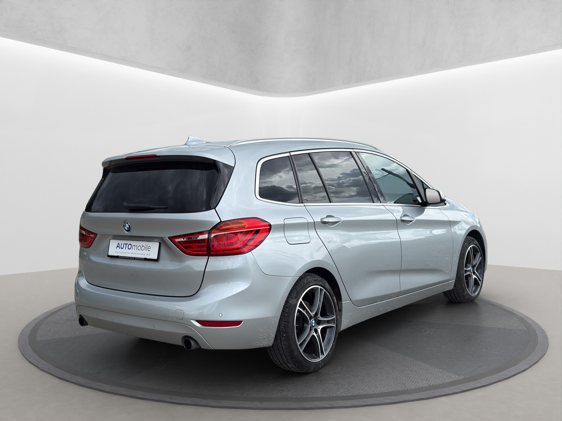 BMW 220d xDrive Gran Tourer Steptronic-image-4