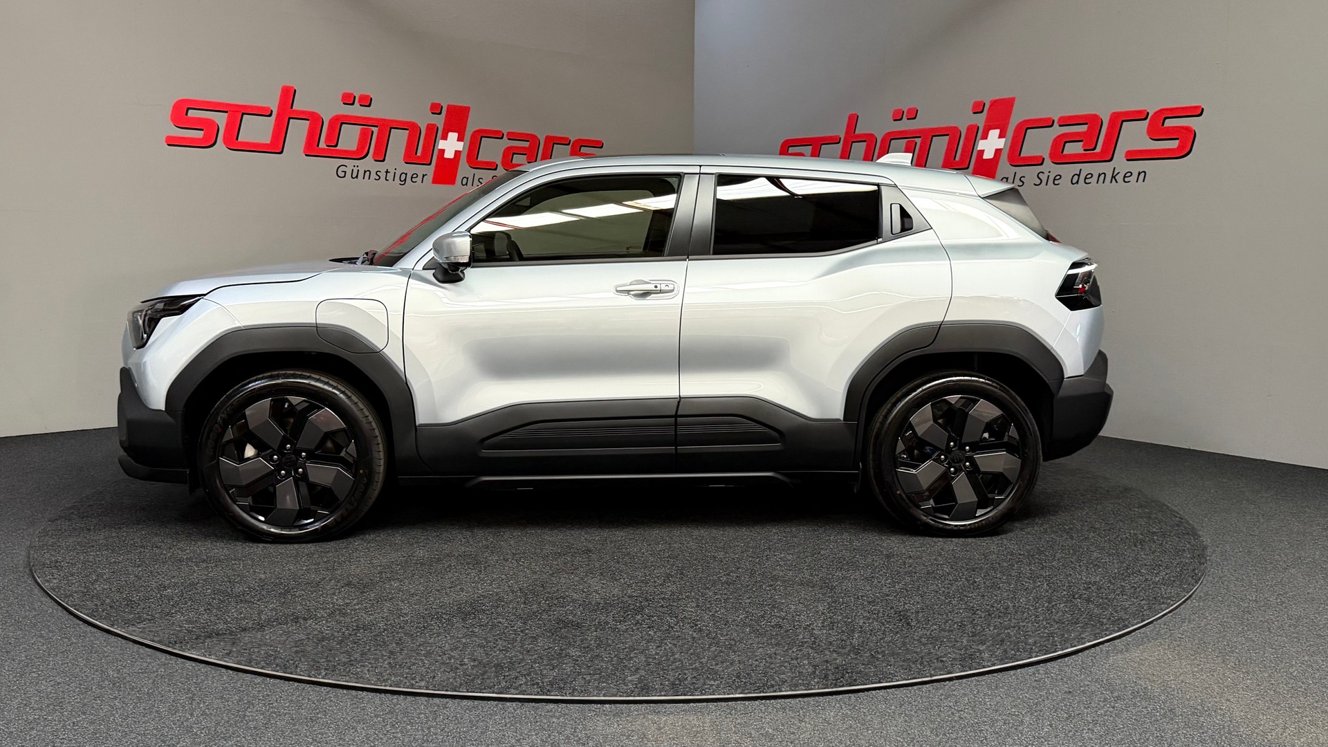 SUZUKI e-Vitara 61kWh Compact Top 4x4-image-2
