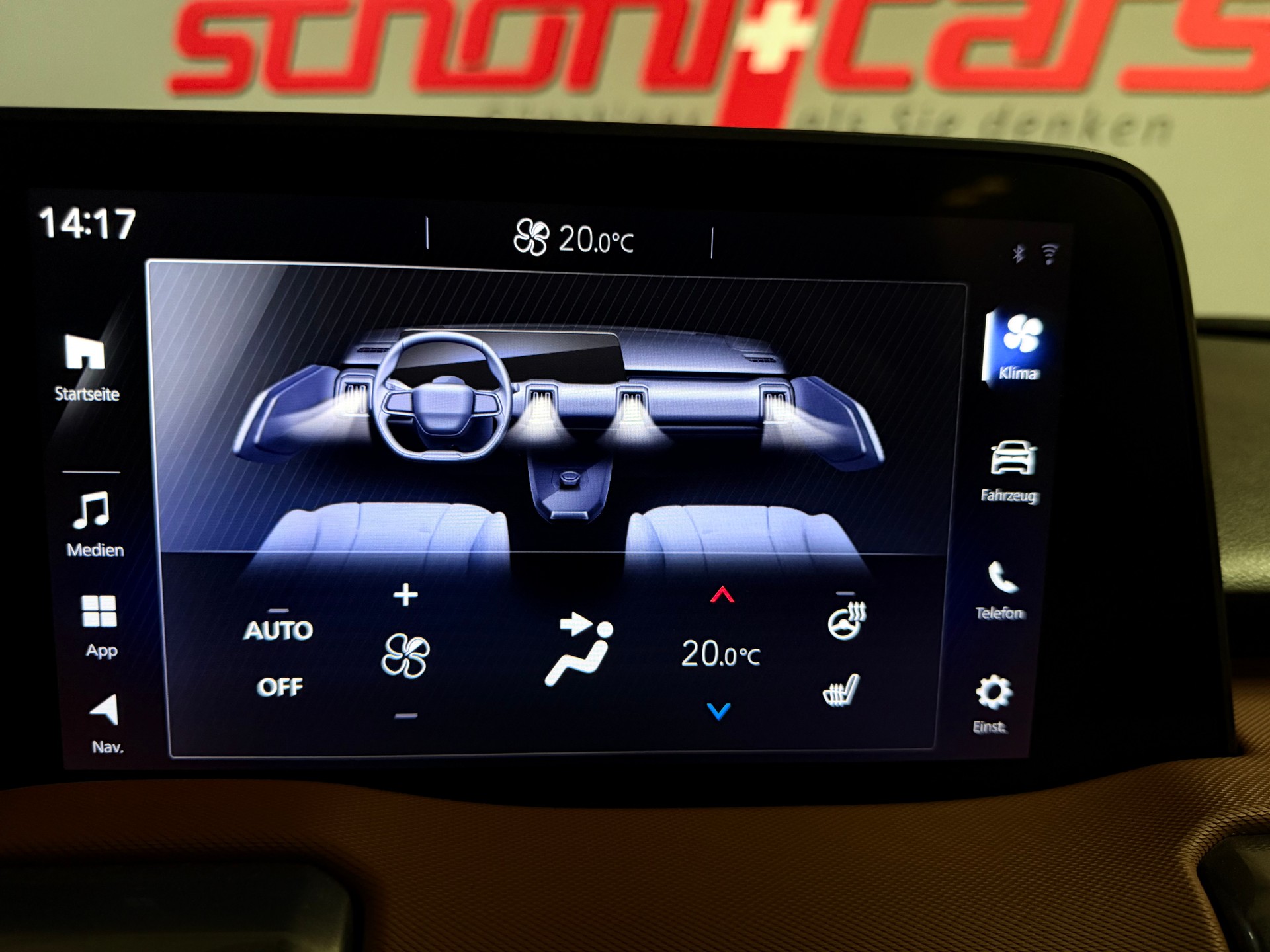 SUZUKI e-Vitara 61kWh Compact Top 4x4-image-31