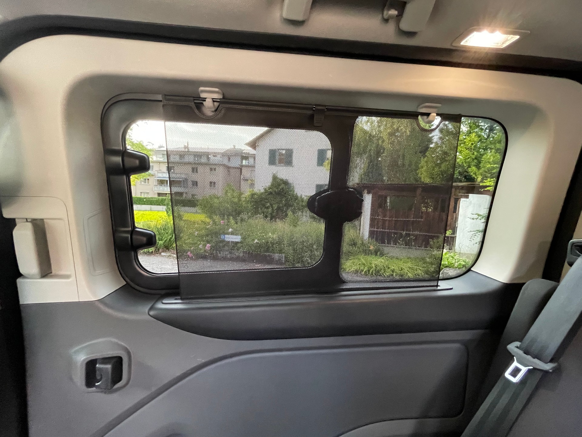 FORD Tourneo Custom 320 L1H1 Titanium PHEV-image-8