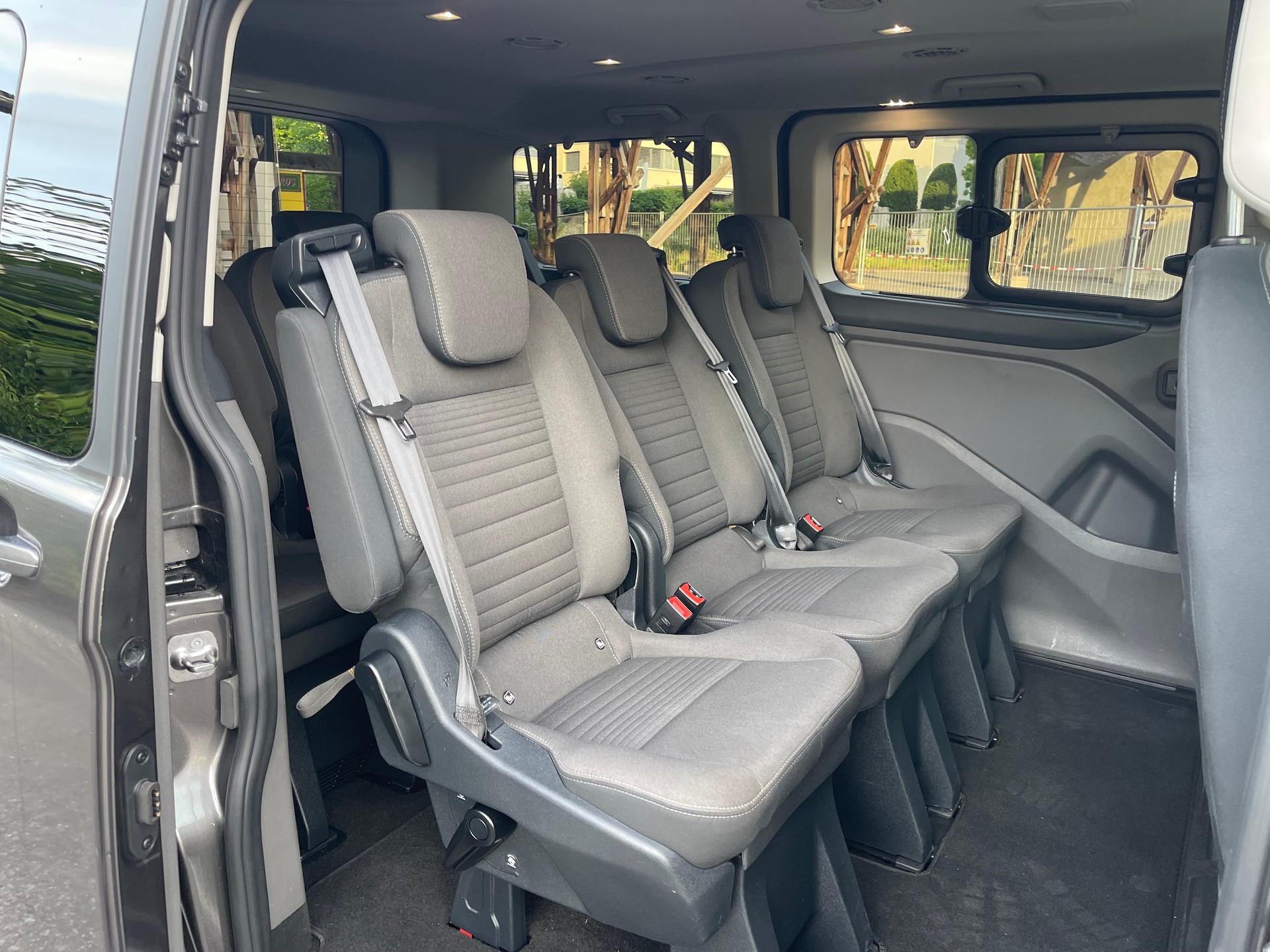 FORD Tourneo Custom 320 L1H1 Titanium PHEV-image-12
