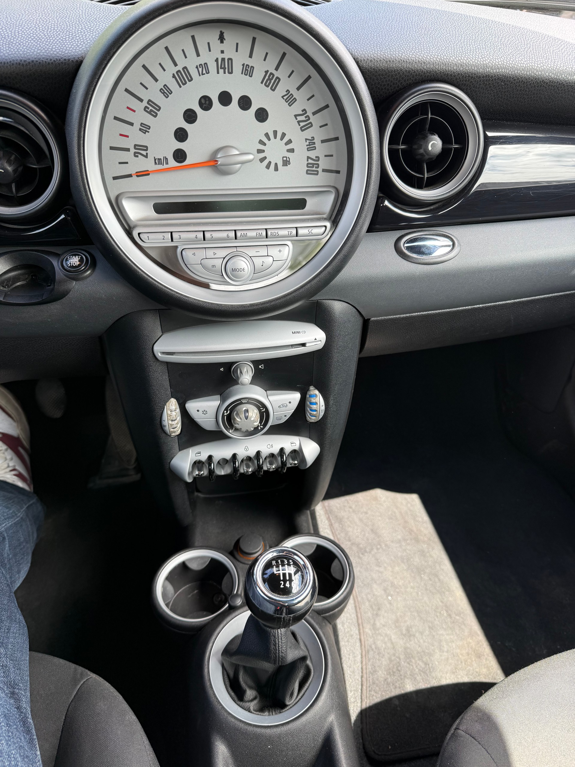MINI One-image-16