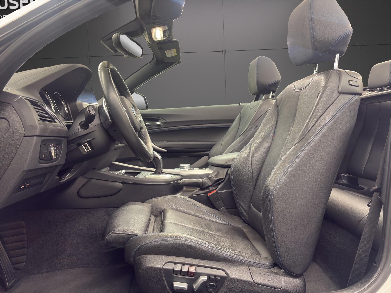 BMW M240i xDrive Cabrio-image-6