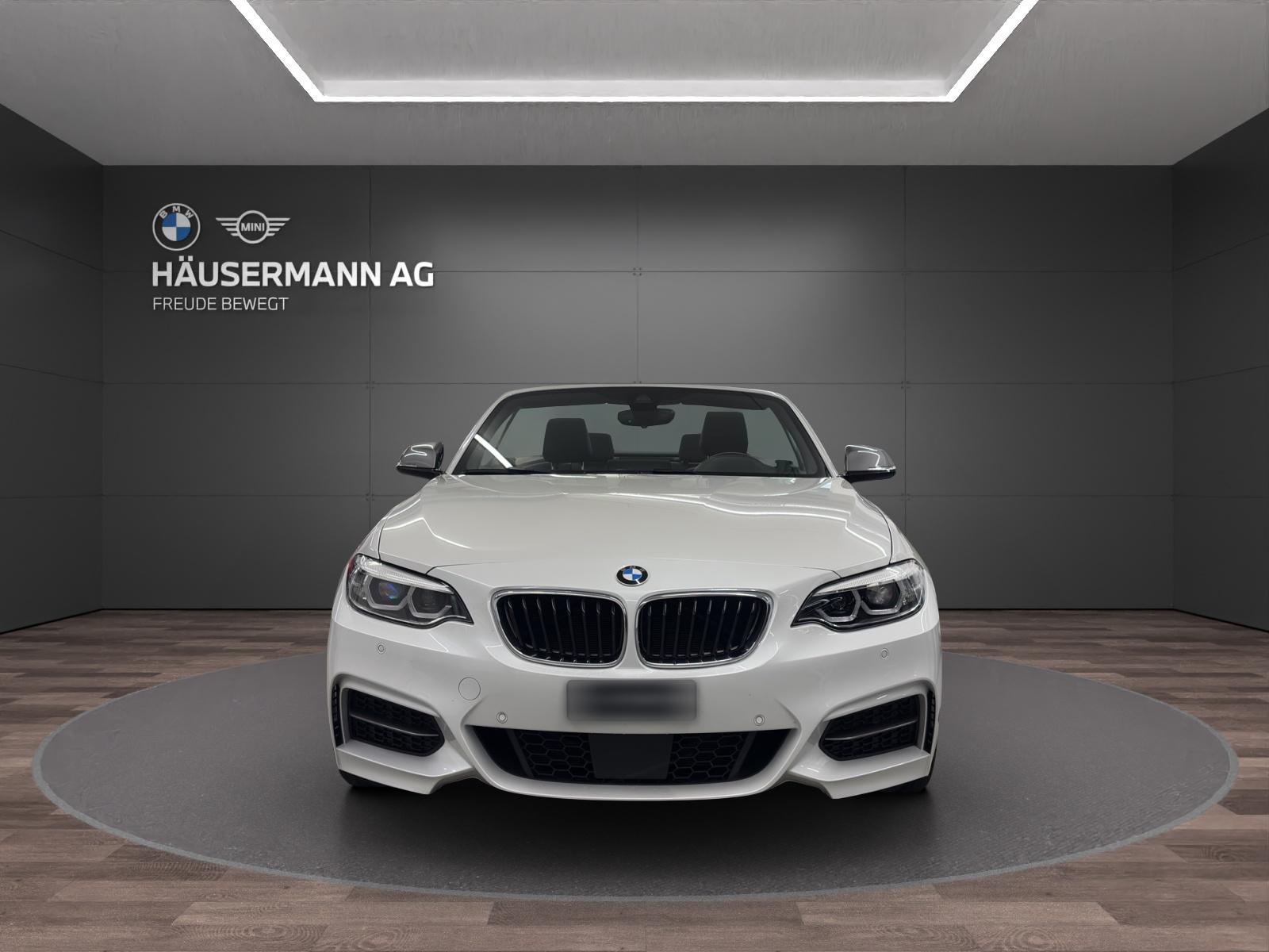 BMW M240i xDrive Cabrio-image-1