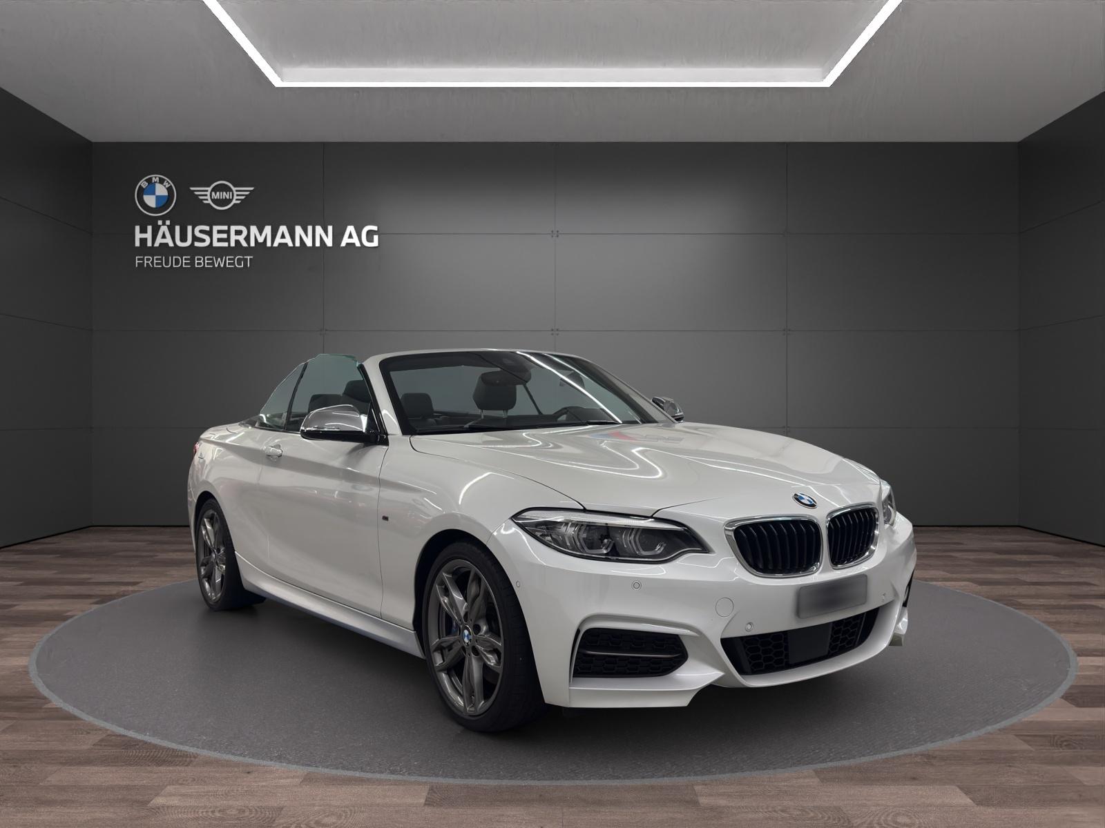 BMW M240i xDrive Cabrio-image-2
