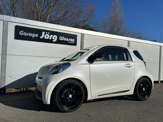 TOYOTA iQ 1.33 carbon-image-2