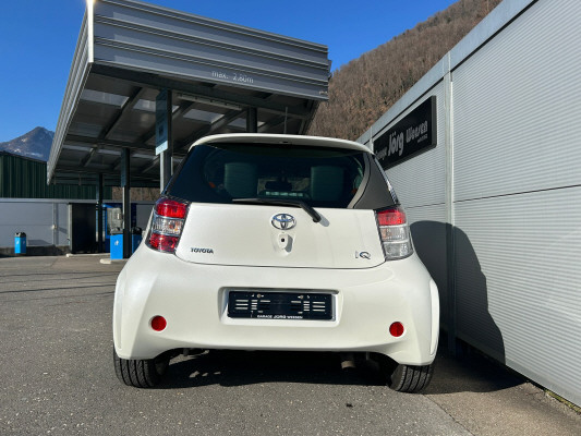 TOYOTA iQ 1.33 carbon-image-4