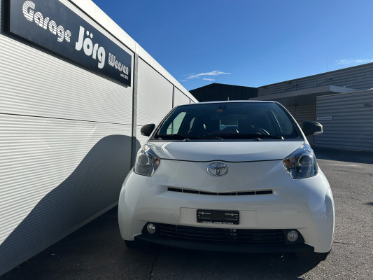 TOYOTA iQ 1.33 carbon-image-1
