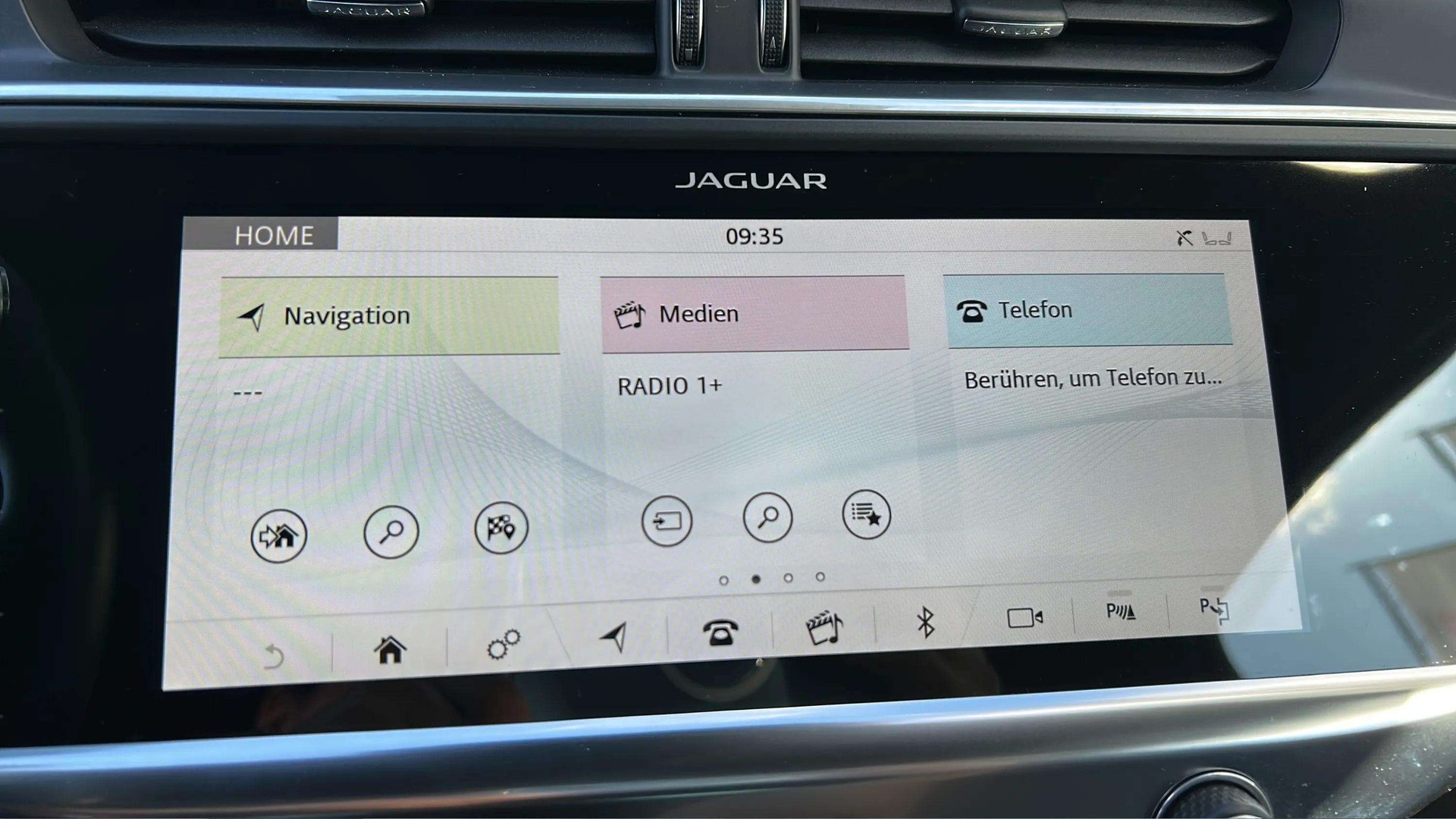 JAGUAR I-Pace EV400 HSE AWD mit Panoramadach-image-19