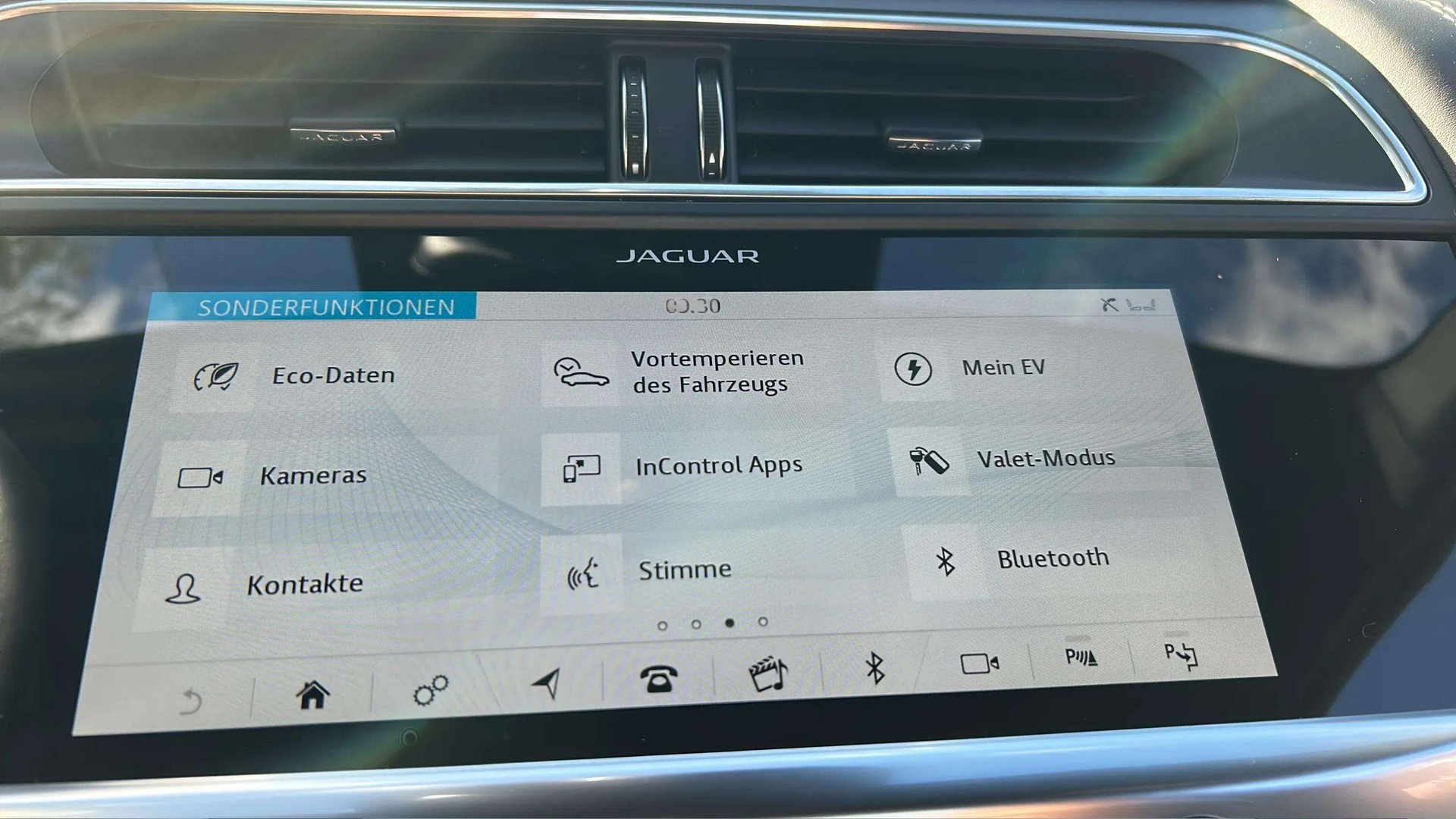 JAGUAR I-Pace EV400 HSE AWD mit Panoramadach-image-20