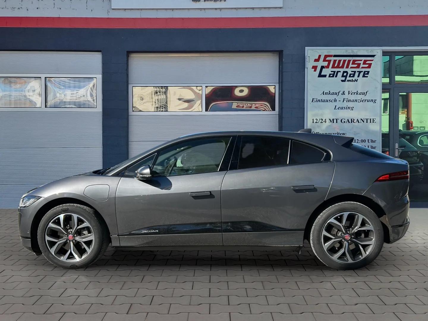 JAGUAR I-Pace EV400 HSE AWD mit Panoramadach-image-4