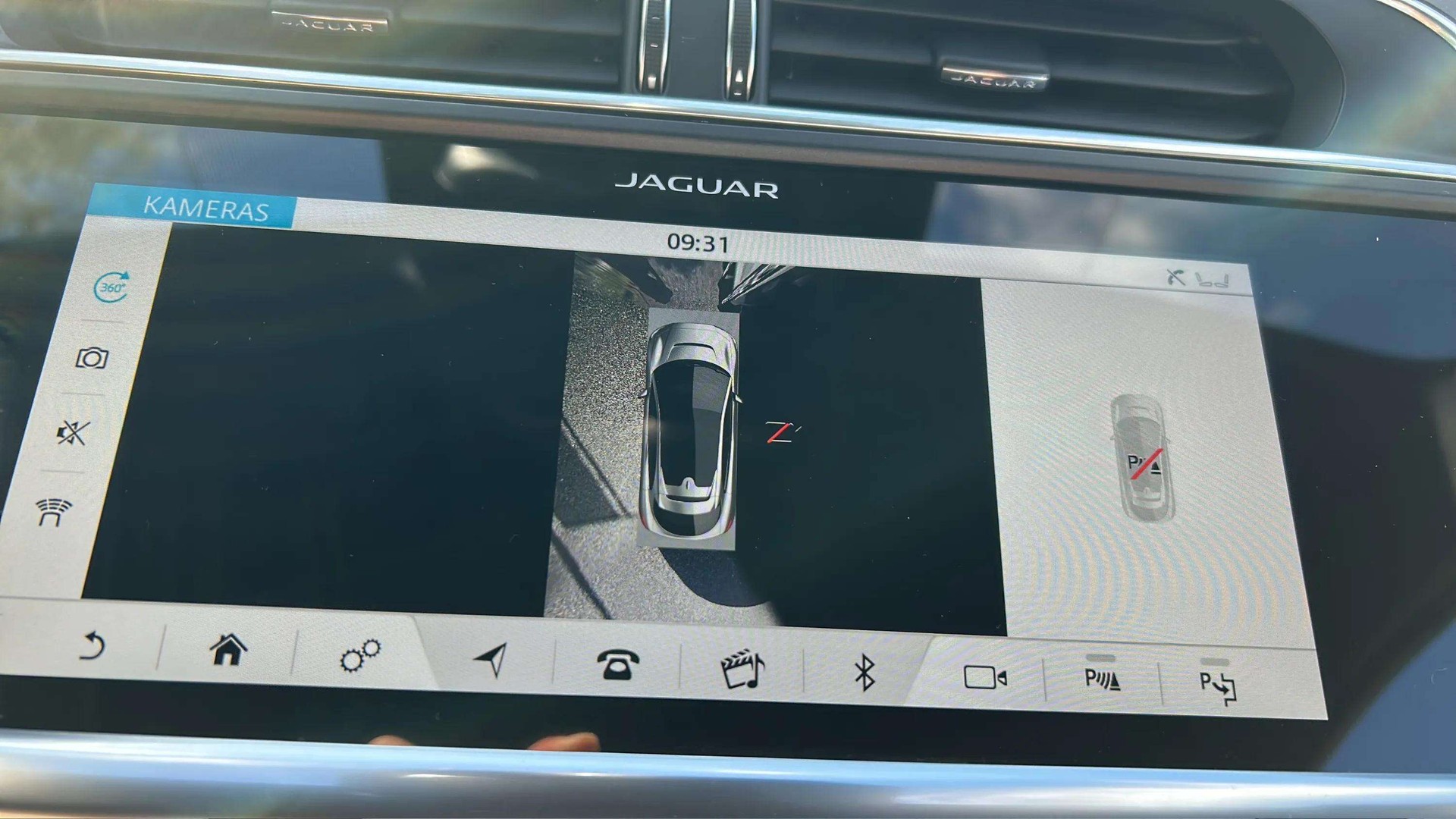 JAGUAR I-Pace EV400 HSE AWD mit Panoramadach-image-22