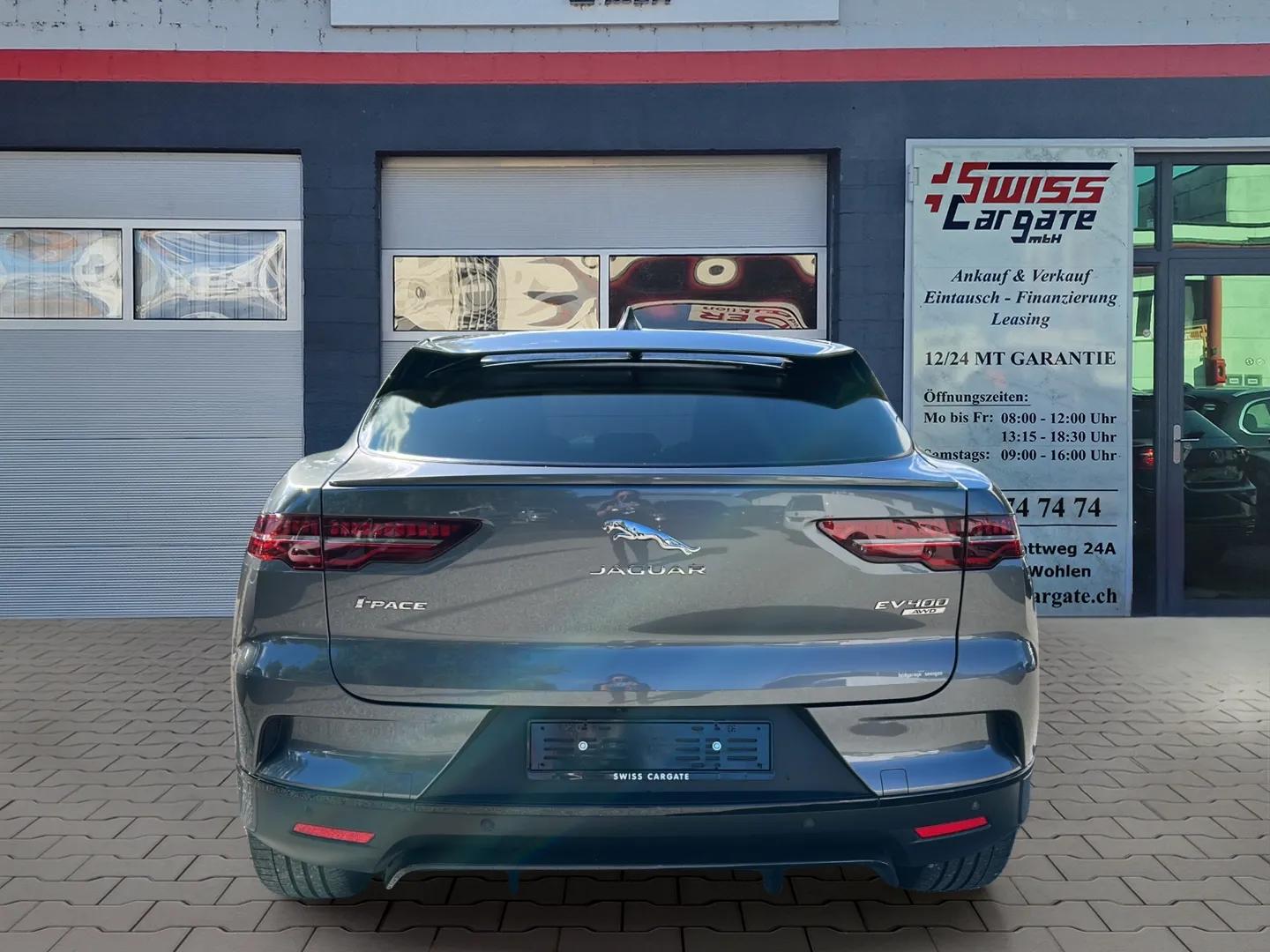 JAGUAR I-Pace EV400 HSE AWD mit Panoramadach-image-6