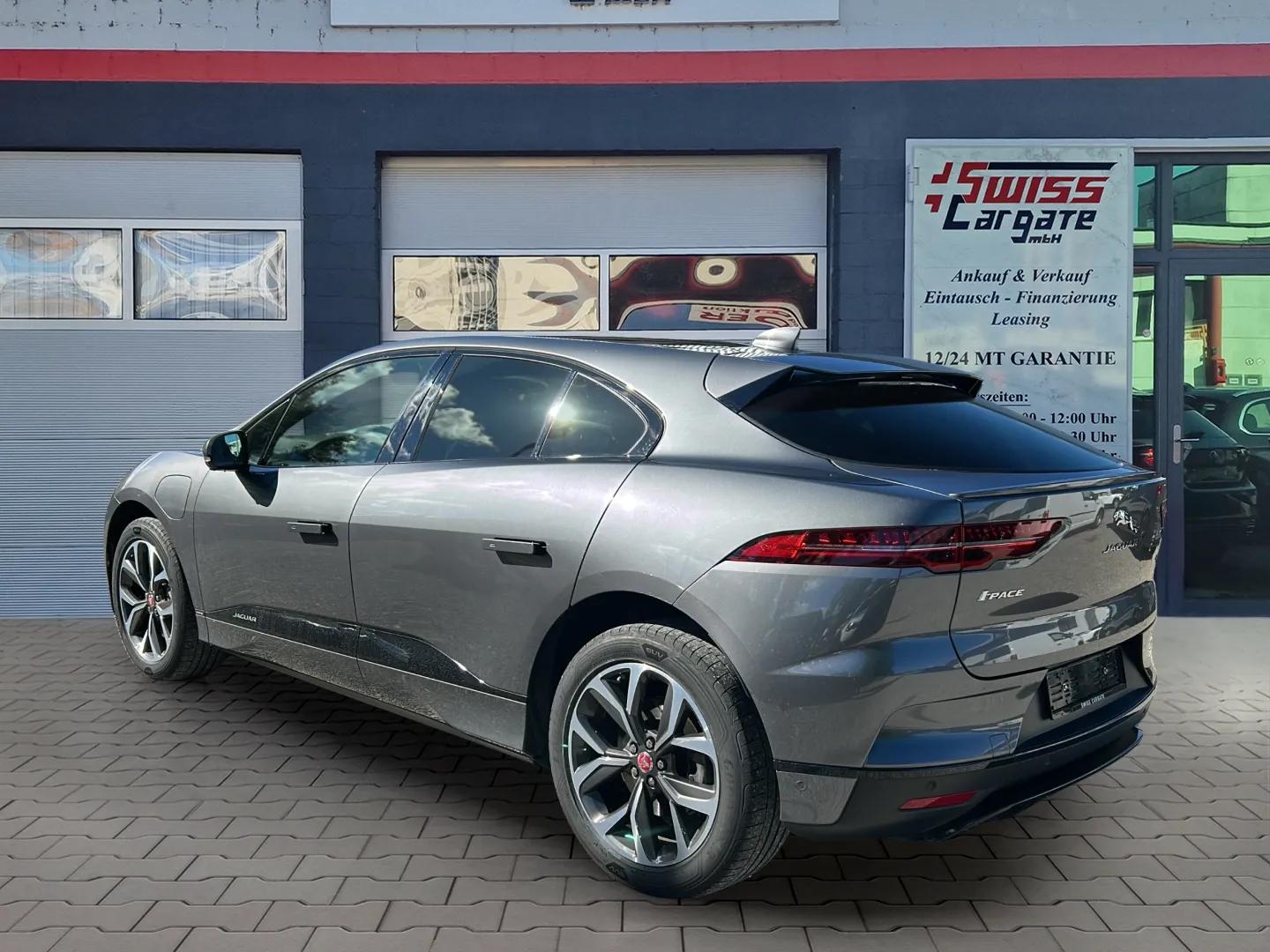 JAGUAR I-Pace EV400 HSE AWD mit Panoramadach-image-5