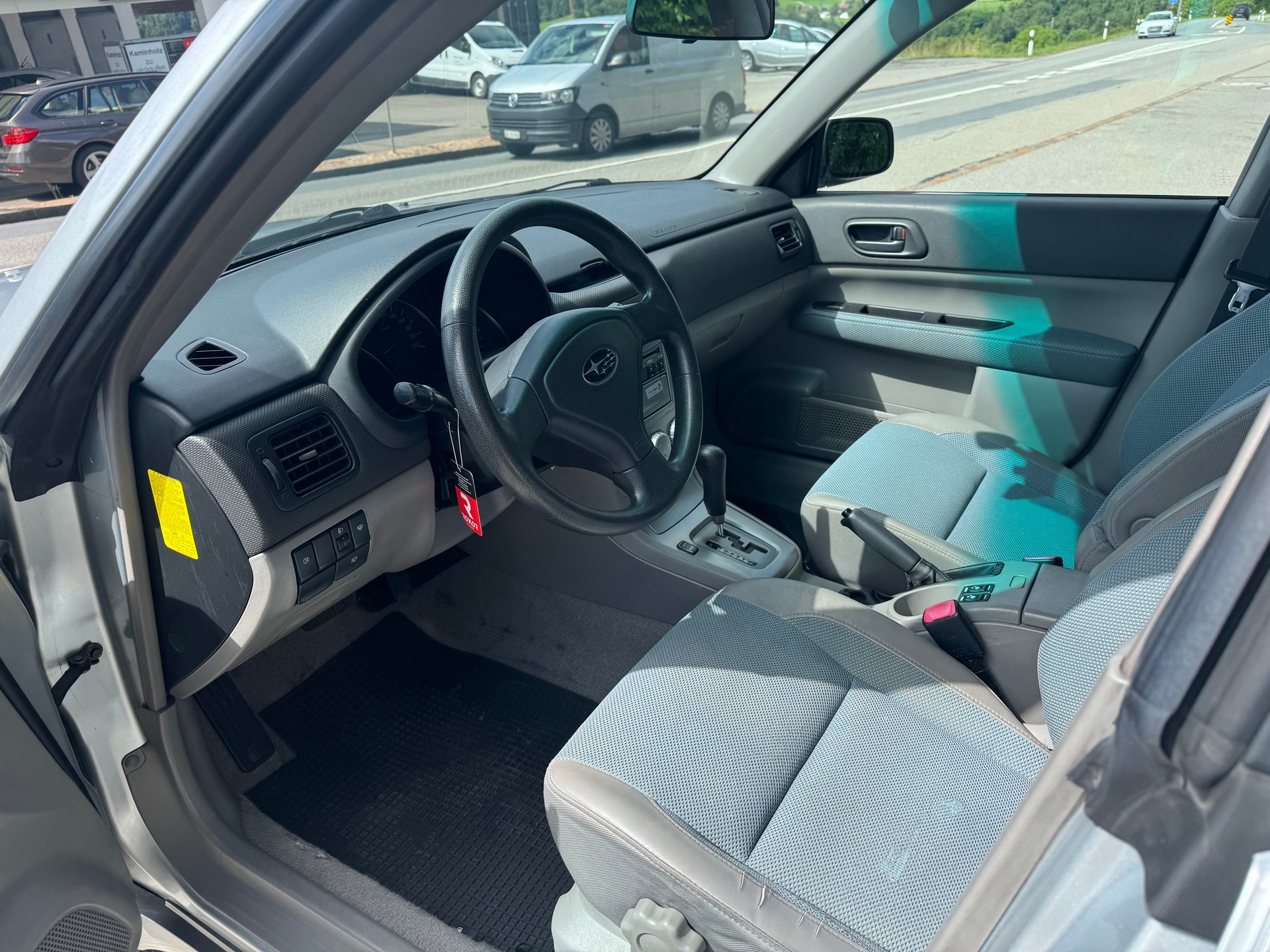 SUBARU Forester 2.0X Comfort Automatic-image-7