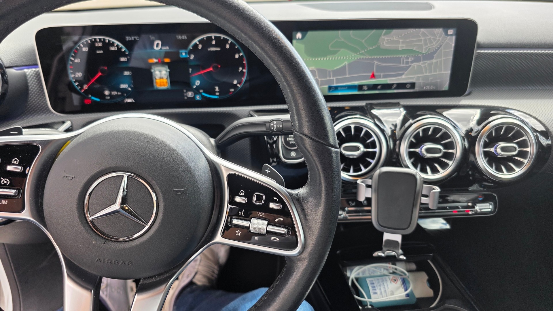 MERCEDES-BENZ A 220 Progressive 7G-DCT 4Matic-image-4
