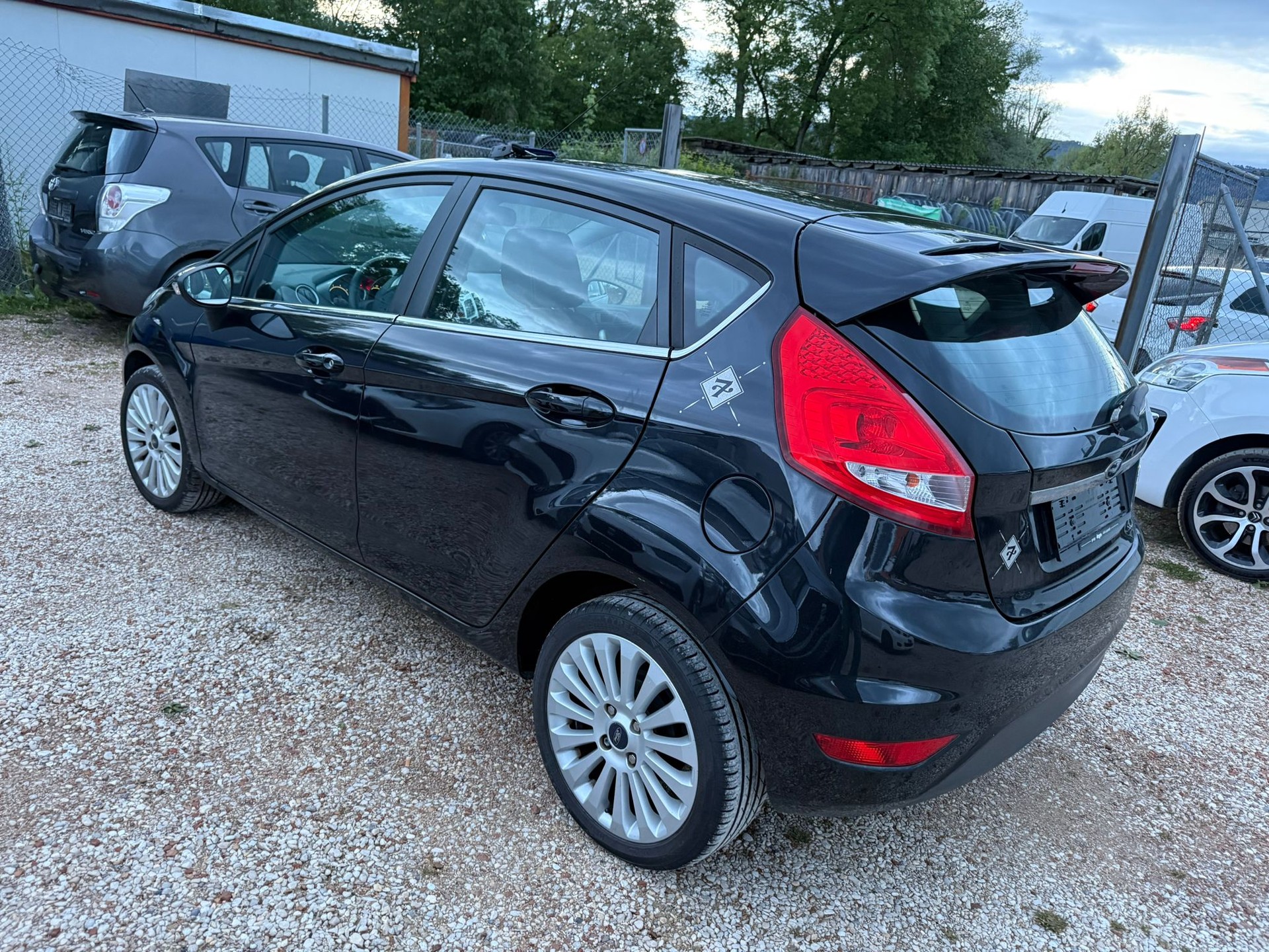 FORD Fiesta 1.4 16V Titanium-image-3