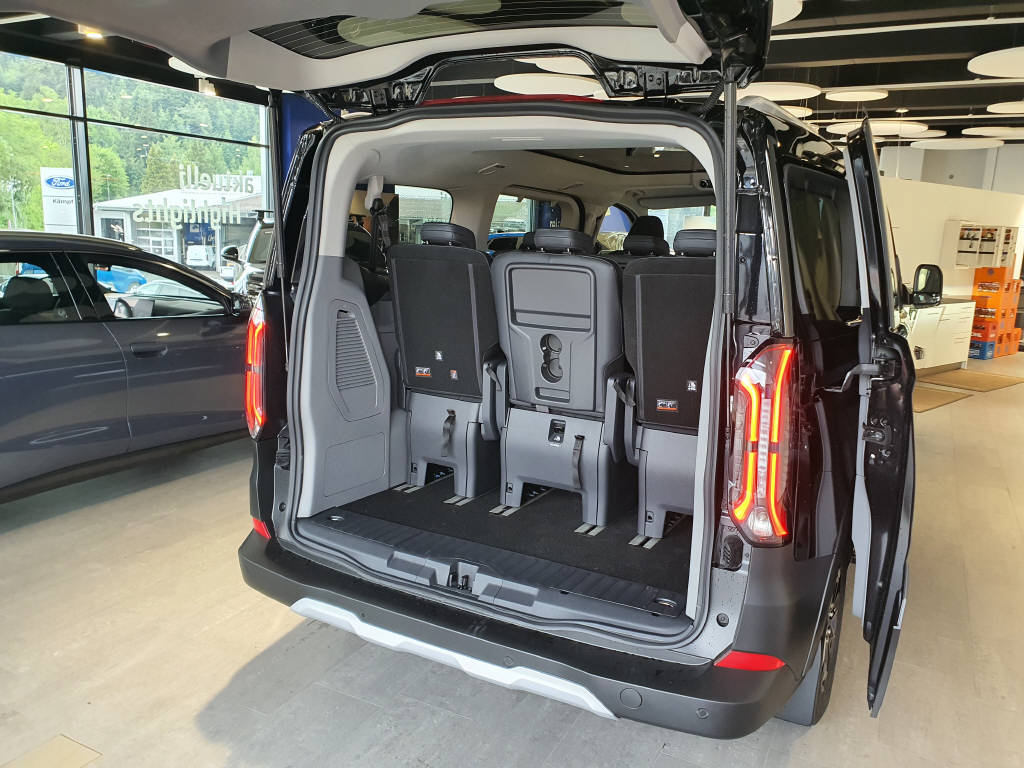 FORD Tourneo Custom 320 L1 2.0 EcoBlue 170 Active 4x4-image-14
